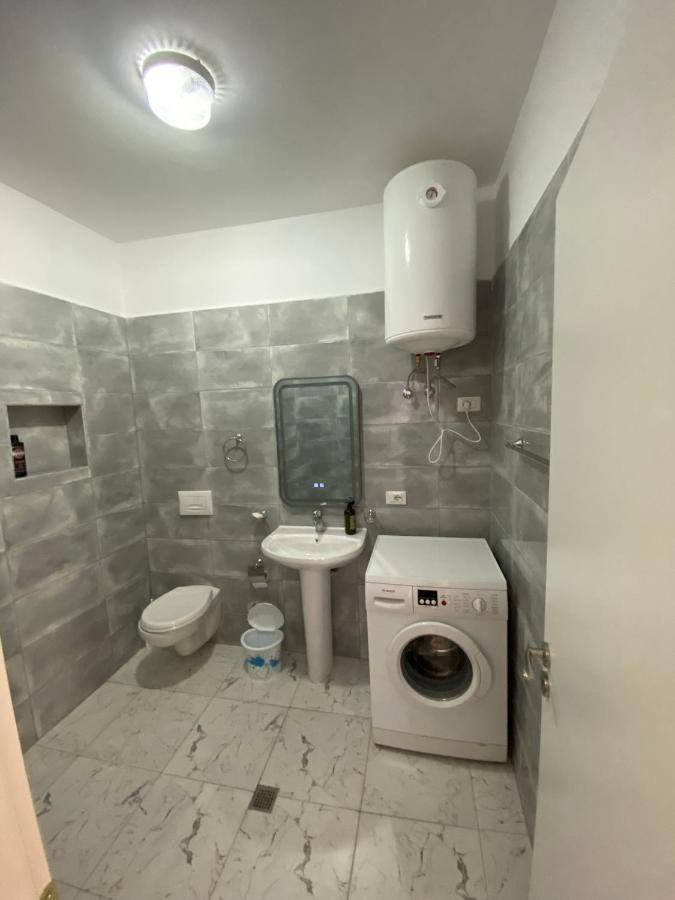Eq Apartaments Tirana Eksteriør billede